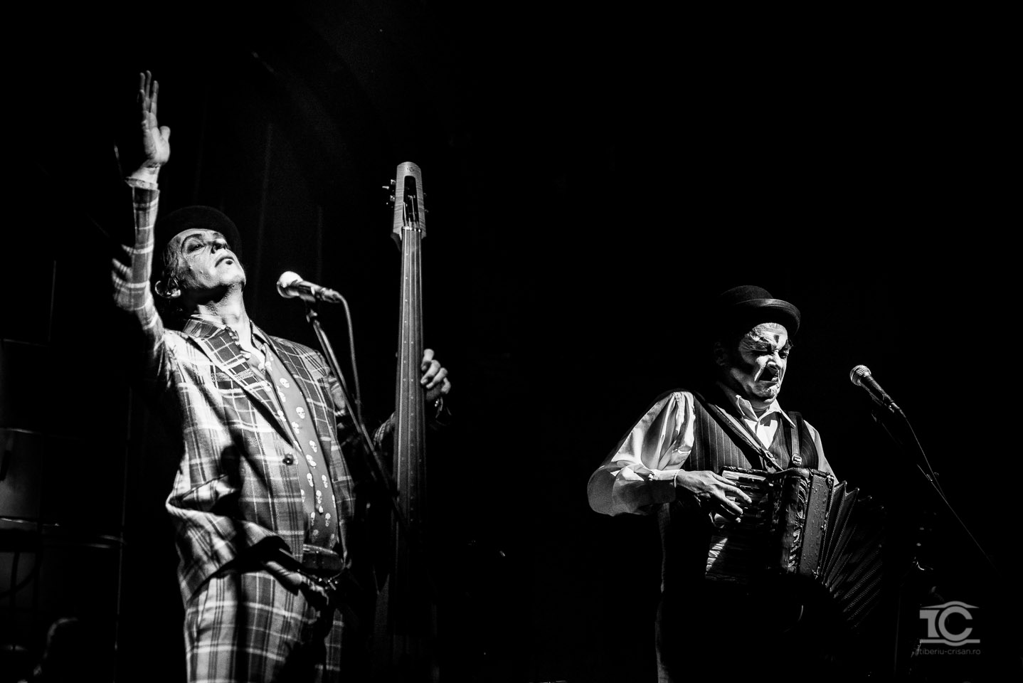 Adrian Stout  si  Martyn Jacques de la Tiger Lillies live la Cluj